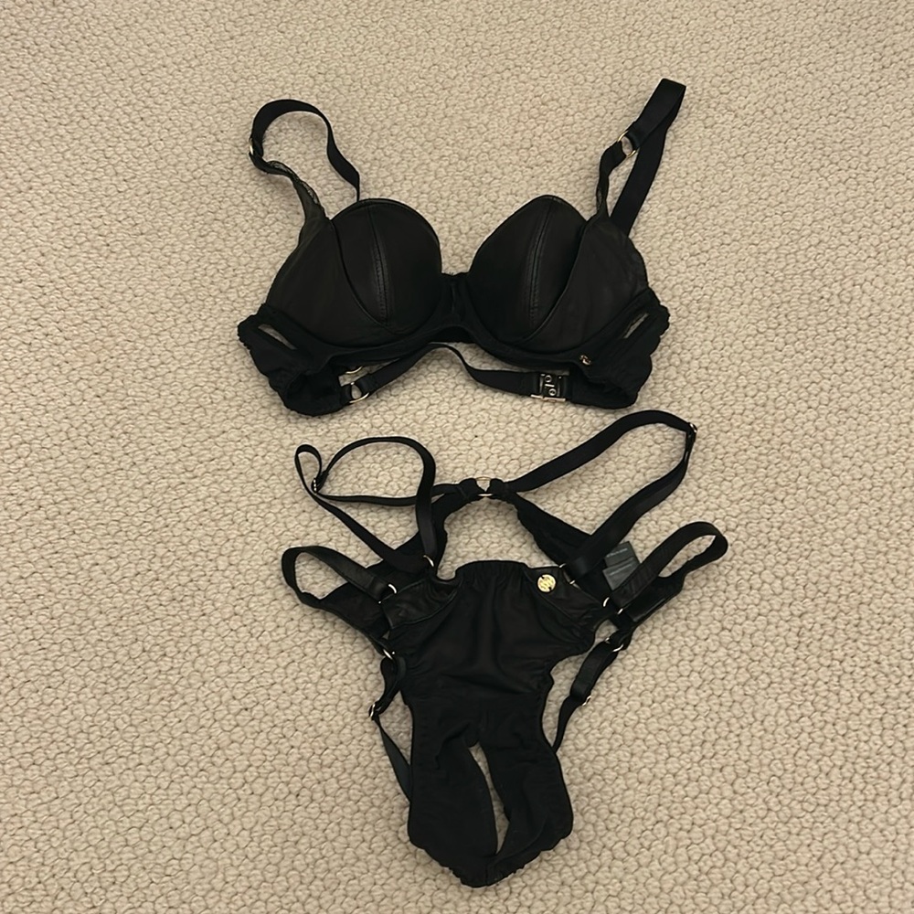 Something wicked leather set